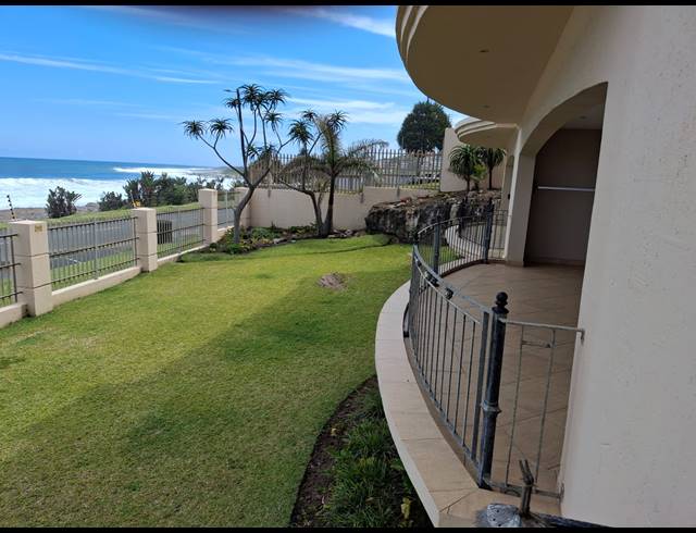 3 BEDROOM SECTIONAL TITLE FOR SALE IN UVONGO BEACH
